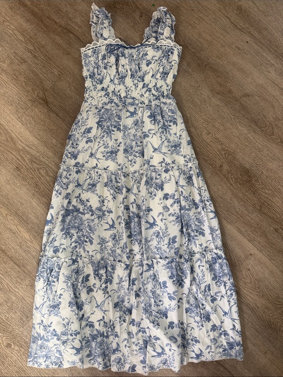 Francesca's Collections Dresses & Skirts - Francesca's Collections White and Blue Floral Tiered Sundress